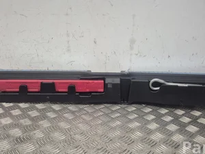 Mercedes-Benz A2546903700 GLC X254 2024 Slenksčio apdaila vidinė galinis