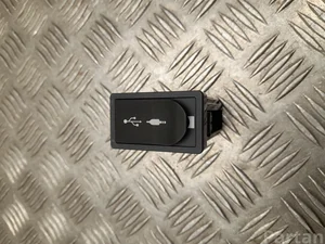 Lexus 86190-76040 / 8619076040 CT (ZWA10_) 2018 Périphérique d'entrée