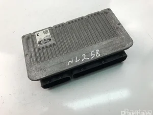 Toyota 89661-0DF30 / 896610DF30 YARIS (_P13_) 2013 Unité de contrôle moteur