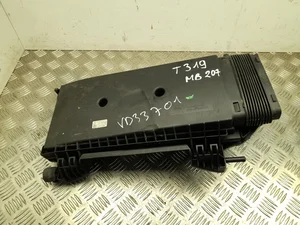 Mercedes-Benz A2760901601 E-CLASS Coupe (C207) 2011 Boîtier de filtre à air