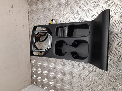 Hyundai 84671-N7900, 84605-N7XU0NNB / 84671N7900, 84605N7XU0NNB Tucson (NX4) 2023 Porte-gobelet - Image 1