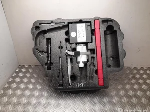 Volkswagen 2K7 012 113 D / 2K7012113D Caddy V 2020 Boîte à outils