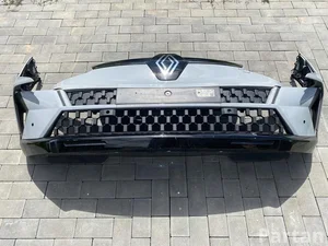 Renault MEGANE E 2024 Zderzak z przodu