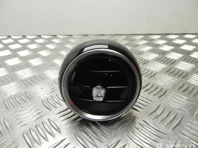 Mercedes-Benz A 205 830 12 00 / A2058301200 C-CLASS (W205) 2015 Évent - Image 1