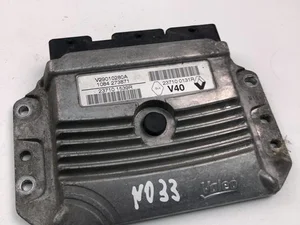 Renault 237100131R; 237101539R / 237100131R, 237101539R MEGANE III Hatchback (BZ0_) 2010 Unidad de control del motor