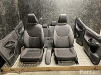Toyota Yaris P210 2024 Sėdynių komplektas Durų panelė Porankis