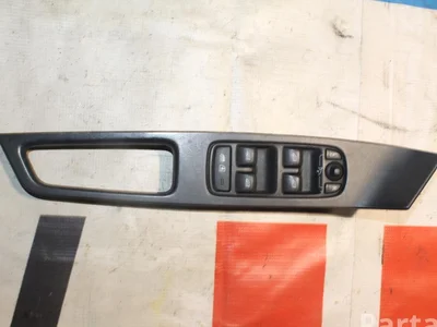 Volvo 31272011 XC60 2010 Bouton de lève-vitre Left Front - Image 1