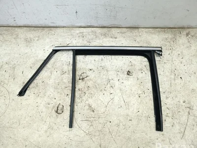 Mercedes-Benz A2947350800 EQE SUV (X294) 2024 Décoration de cadre de verre porte - Image 1