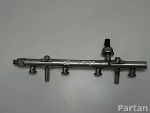 Audi 06K133317AA ; 06K906051A / 06K133317AA, 06K906051A Q5 (FY) 2018 Distribution de carburant