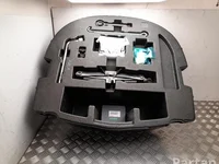 Lexus 64779-33300 / 6477933300 ES VII XZ10 2024 Boîte à outils