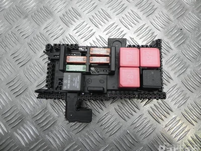 Mercedes-Benz 529881F08 GLC (X253) 2017 Saugiklių dėžė - Nuotrauka 1