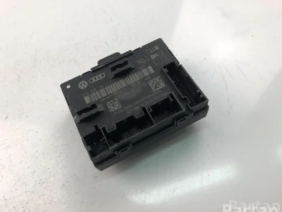 Audi 8T0959792M A5 (8T3) 2010 Unité de commande pour porte - Image 1