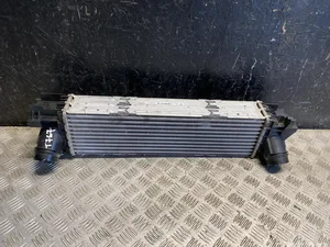 BMW 8592701 03 / 859270103 3 (G21) 2022 Refroidisseur d'air comprimé intermédiaire