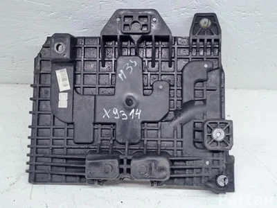 Hyundai 37150Q0000 i20 III (BC3, BI3) 2024 Battery tray - Image 1