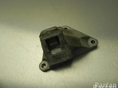 BMW 6775904 7 (F01, F02, F03, F04) 2011 Support - Image 1