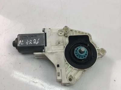 Audi 8K0959812B A6 (4F2, C6) 2010 Moteur de lève-vitre - Image 1