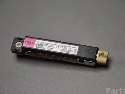 Audi 8Y4035225D A3 hatchback (8YA) 2023 Amplificateur d'antenne - Image 1