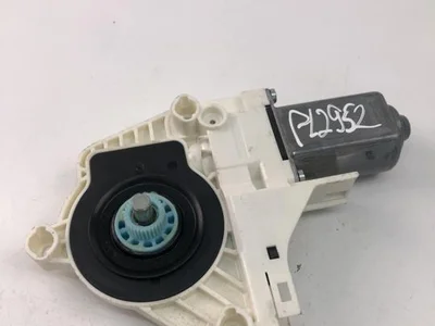 Audi 8K0959801B A6 (4G2, C7, 4GC) 2013 Moteur de lève-vitre - Image 1