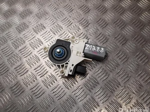 Tesla E73109-101, G31581-100 / E73109101, G31581100 Model Y 2021 Moteur de lève-vitre Right Front