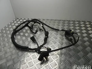 BMW 763867 3 (F30, F80) 2013 Fils du compartiment moteur