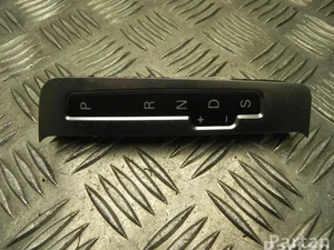 Audi 8K2 713 463 / 8K2713463 A4 Avant (8K5, B8) 2010 Indicateur de transmission automatique