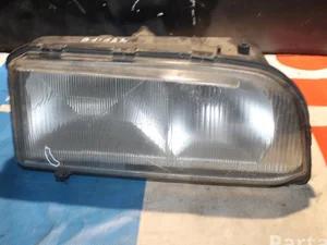 Volvo 14200600 850 Estate (LW) 1996 Phare