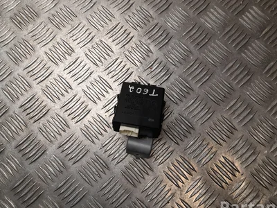 Toyota 85970-42060 / 8597042060 RAV 4 V 2020 Unité de commande pour porte Right Front - Image 1