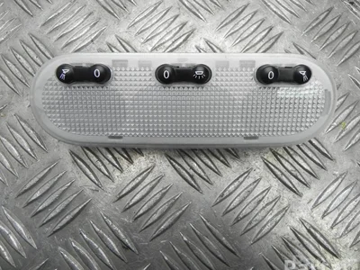 Nissan A7023 JUKE (F15) 2017 Lumière intérieure - Image 1