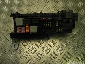 Mercedes-Benz A 168 298 06 60 / A1682980660 CLS (C218) 2012 Boîte à fusibles