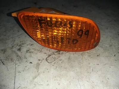 Ford xs4x 13369 a / xs4x13369a FOCUS Saloon (DFW) 1999 Clignotant - Image 1