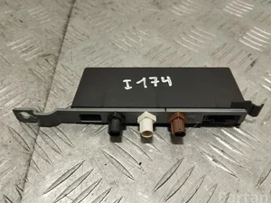 Porsche 97064711801 PANAMERA (970) 2013 Amplificateur d'antenne