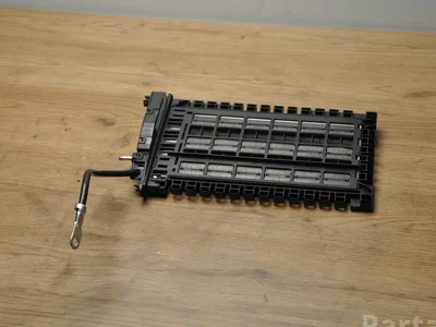 Mercedes-Benz A2058300305 E-CLASS (W213) 2016 Radiateur - Image 1