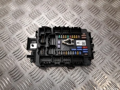 Tesla 1094409-01-E / 109440901E MODEL X 2019 Boîte à fusibles - Image 1