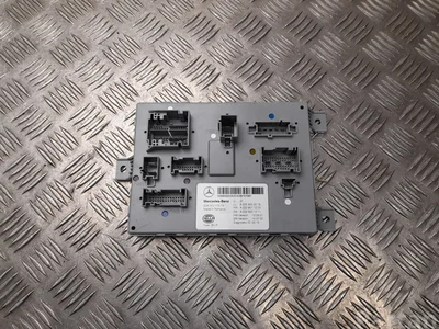 Mercedes-Benz A2059002019 C-CLASS T-Model (S205) 2015 Unité de commande de carrosserie BCM FEM SAM BSI - Image 1