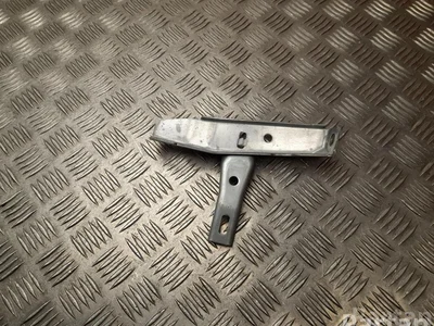 Tesla 1493874-00-C, 1519461-00-B / 149387400C, 151946100B Model Y 2023 Support / montage - Image 1