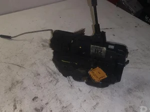 Opel 13579519 INSIGNIA A (G09) 2010 Serrure de porte Right Front