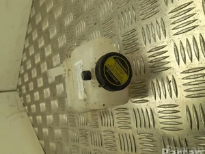 Toyota 240000 F028 / 240000F028 C-HR (_X1_) 2022 Vase d'expansion du liquide de refroidissement