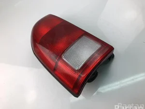 Audi 80 (8C, B4) 1993 Feu arrière