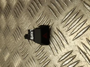 Nissan 632S01, 220208A JUKE (F16) 2022 Éclairage d'urgence / interrupteur de danger