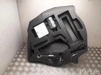 Maserati 670031774 GHIBLI (M157) 2015 Įrankių dėžė