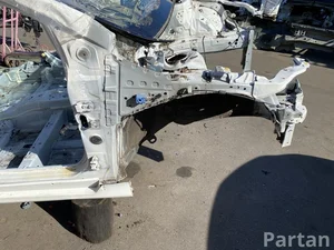 Toyota PRIUS PHV (_W52_) 2019 Четверть машина спереди справа