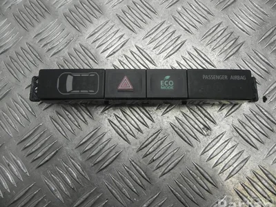 Mitsubishi 8002B409 OUTLANDER III (GG_W, GF_W, ZJ) 2016 Éclairage d'urgence / interrupteur de danger - Image 1