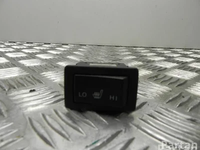 Mazda GS1E66420 6 Estate (GH) 2009 Interrupteur de chauffage de siège - Image 1