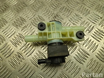 Volkswagen 5QF 201 549 B / 5QF201549B Tayron 2025 Dodatkowa pompa wody - Zdjęcie 1