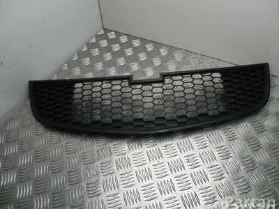 Chevrolet 96850786 CRUZE Hatchback (J305) 2012 Grillades - Image 1