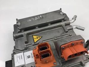 Volvo 32223646 XC90 II 2016 Onduleur avec convertisseur