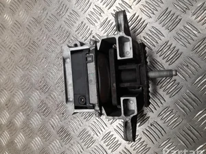 Land Rover K8D2-6F012-AC / K8D26F012AC Range Rover Evoque II L551 2023 Support moteur