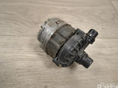 Mercedes-Benz A0005003000, AMG, A2C91077600, 16T105, 16T1050187 C-CLASS (W205) 2018 Pompe à eau - Image 1