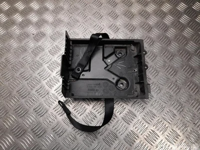 Ford DG93-10723-C / DG9310723C MONDEO V Saloon 2019 Bac à batterie - Image 1