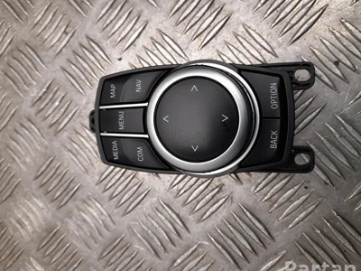 BMW 5A0E446 X1 (F48) 2020 Commutateur multiple - Image 1